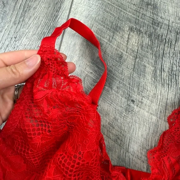 38D Auden Red Lace Bra - Picture 6 of 13